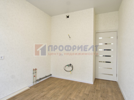 Продам трехкомнатную квартиру