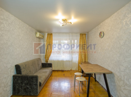 Продам трехкомнатную квартиру