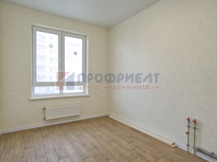 Продам трехкомнатную квартиру