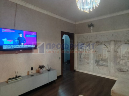 Продам трехкомнатную квартиру