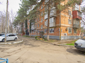 Продам трехкомнатную квартиру