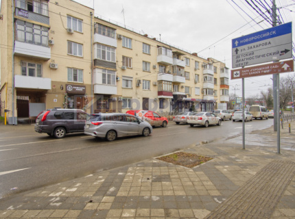 Продам студия квартиру