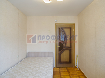 Продам трехкомнатную квартиру