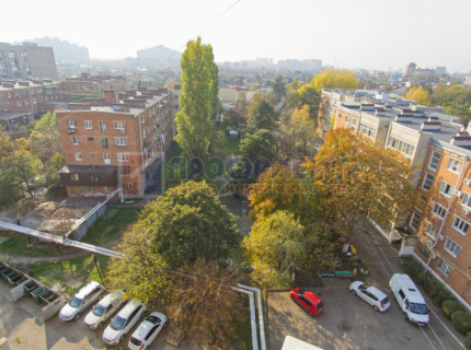 Продам студия квартиру